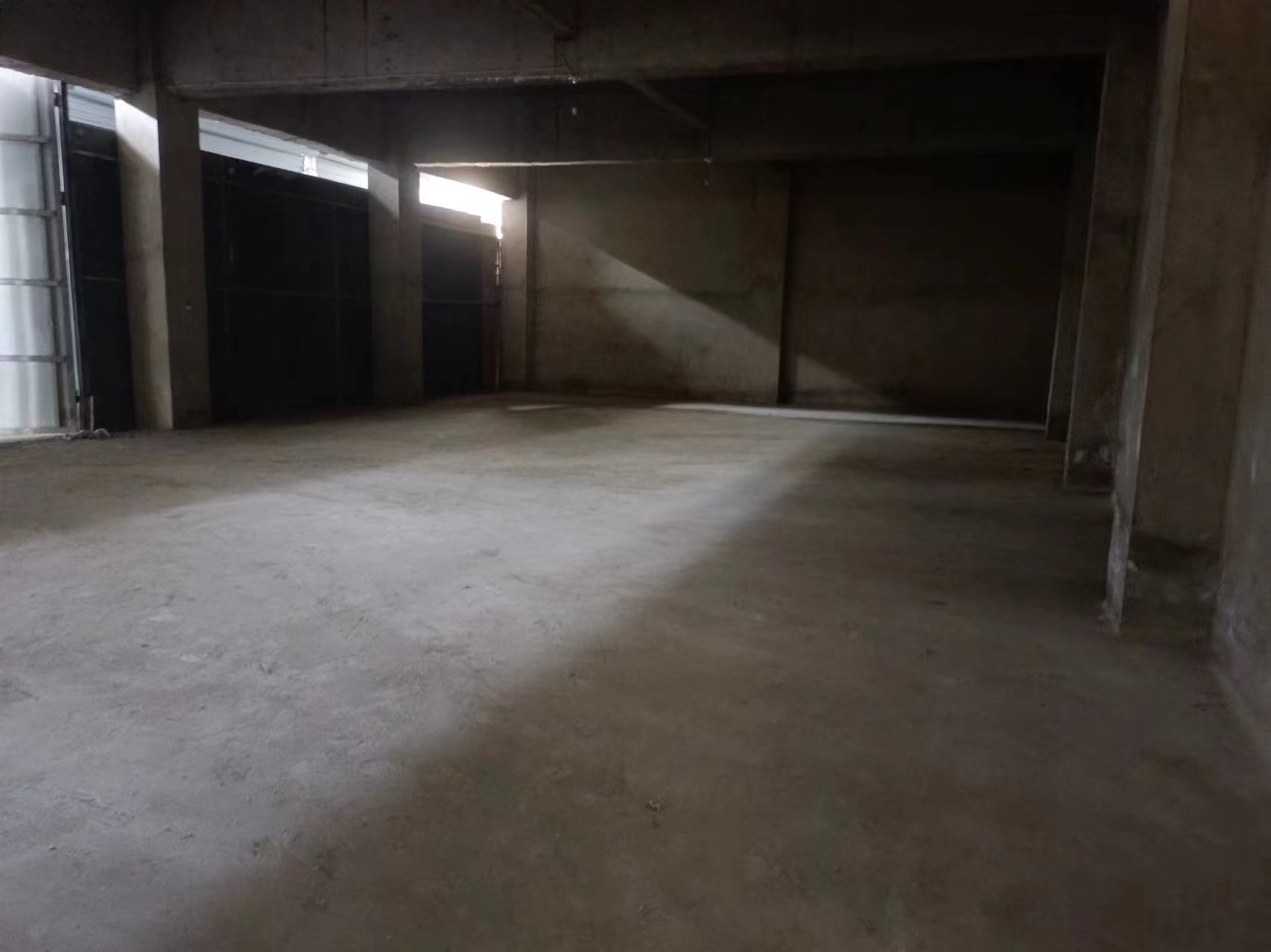 花溪桐木岭地铁口处临街独栋出租